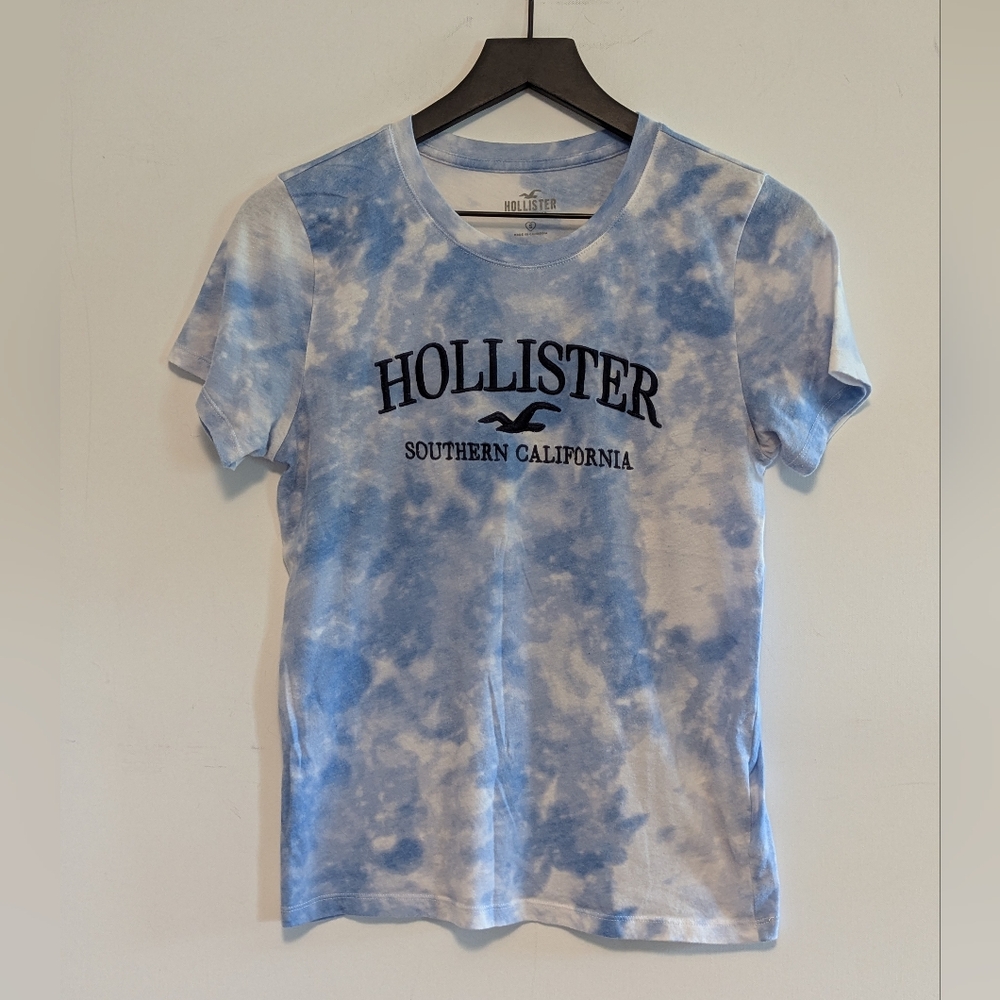 Hollister Casual Tee Unisex Small Soft Great Used Cond Shirt Vintage Retro vibes